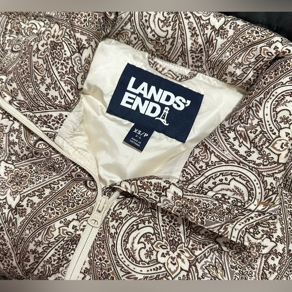 Lands’ End Paisley Quilted Puffer Vest XS | NWOT Zip Front Layering - Picture 8 of 8